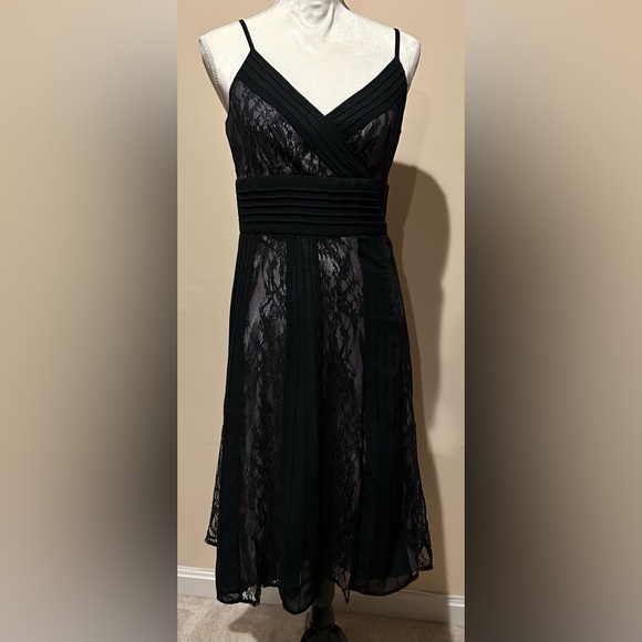 LOFT Dresses & Skirts - Anne Taylor Loft Lace Dress Formal festive sz 6